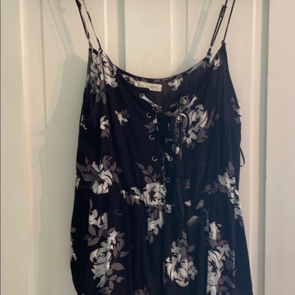 La hearts tank top